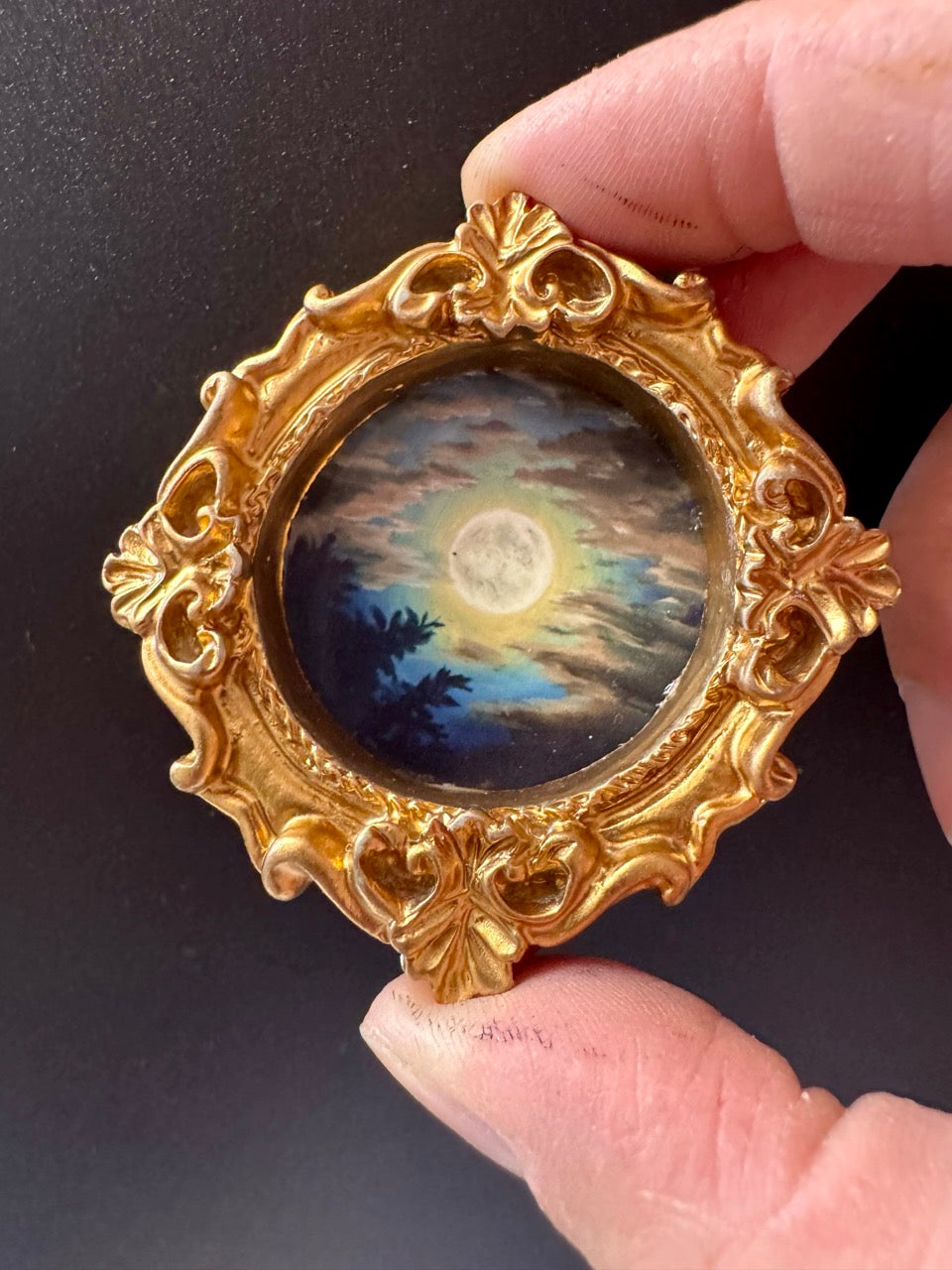 Full Moon Magnet